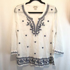 Lucky brand Sheer Embroidered Top White and Dark Blue Size Large